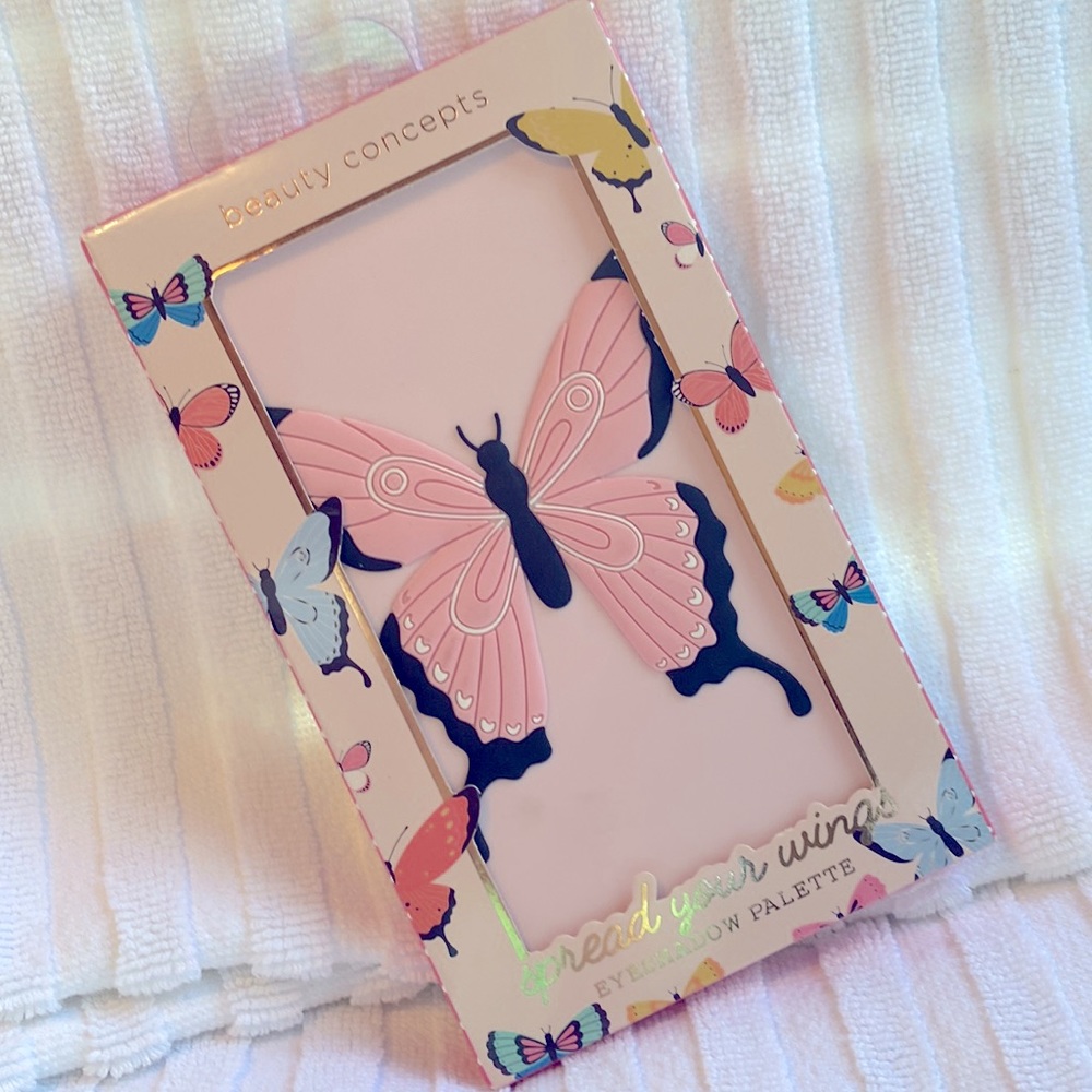 NWT BEAUTY CONCEPTS SPREAD YOUR WINGS EYESHADOW PALETTE EXCELLENT FORMULA
